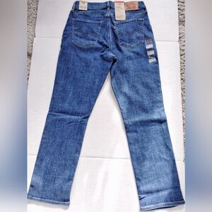 Levi's Womens NWT Classic Straight Mid Rise Jean Size 6 Short